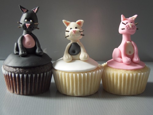 3 Cat Cupcakes